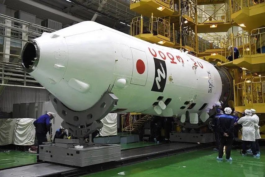 专人专机！日本亿万富豪携助理飞行太空，明年或成商业绕月旅行第一人